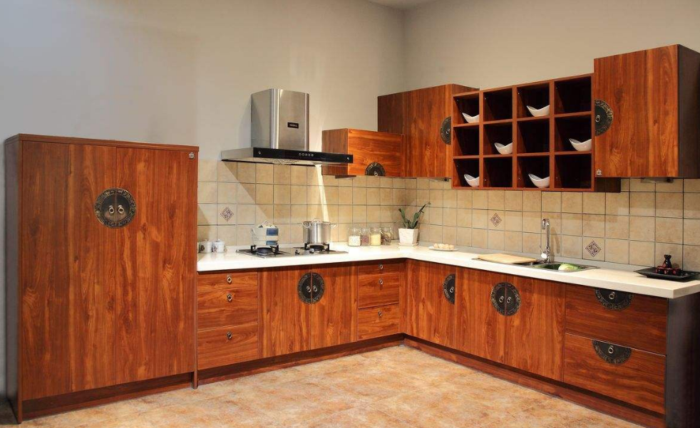 在苏州厨房改造收纳柜怎么设计才能远离油烟