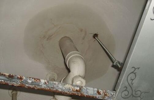 苏州老房子旧房卫生间漏水检修方法