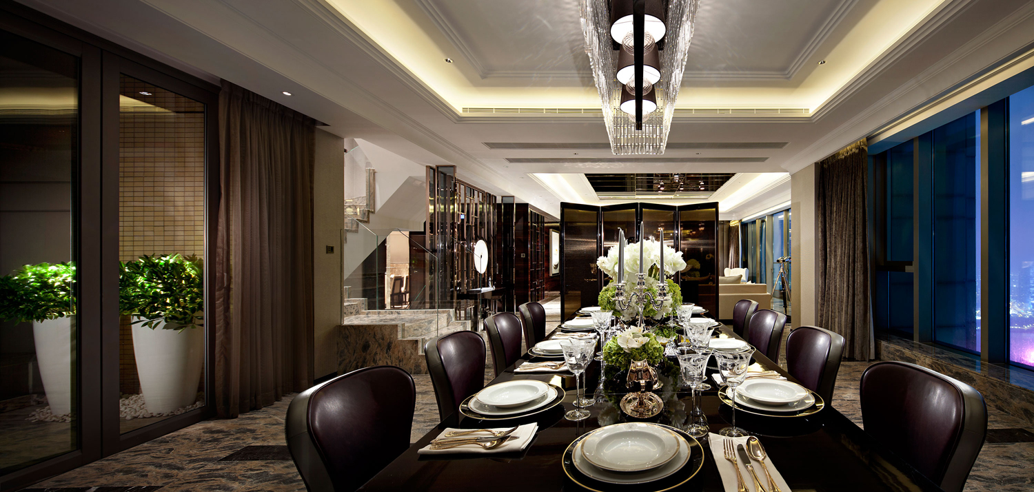 中式风格三居室餐厅装修效果图，奢华大气的色调