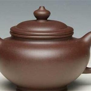茶壶的种类：侧提壶：壶把成耳状，在壶嘴对面