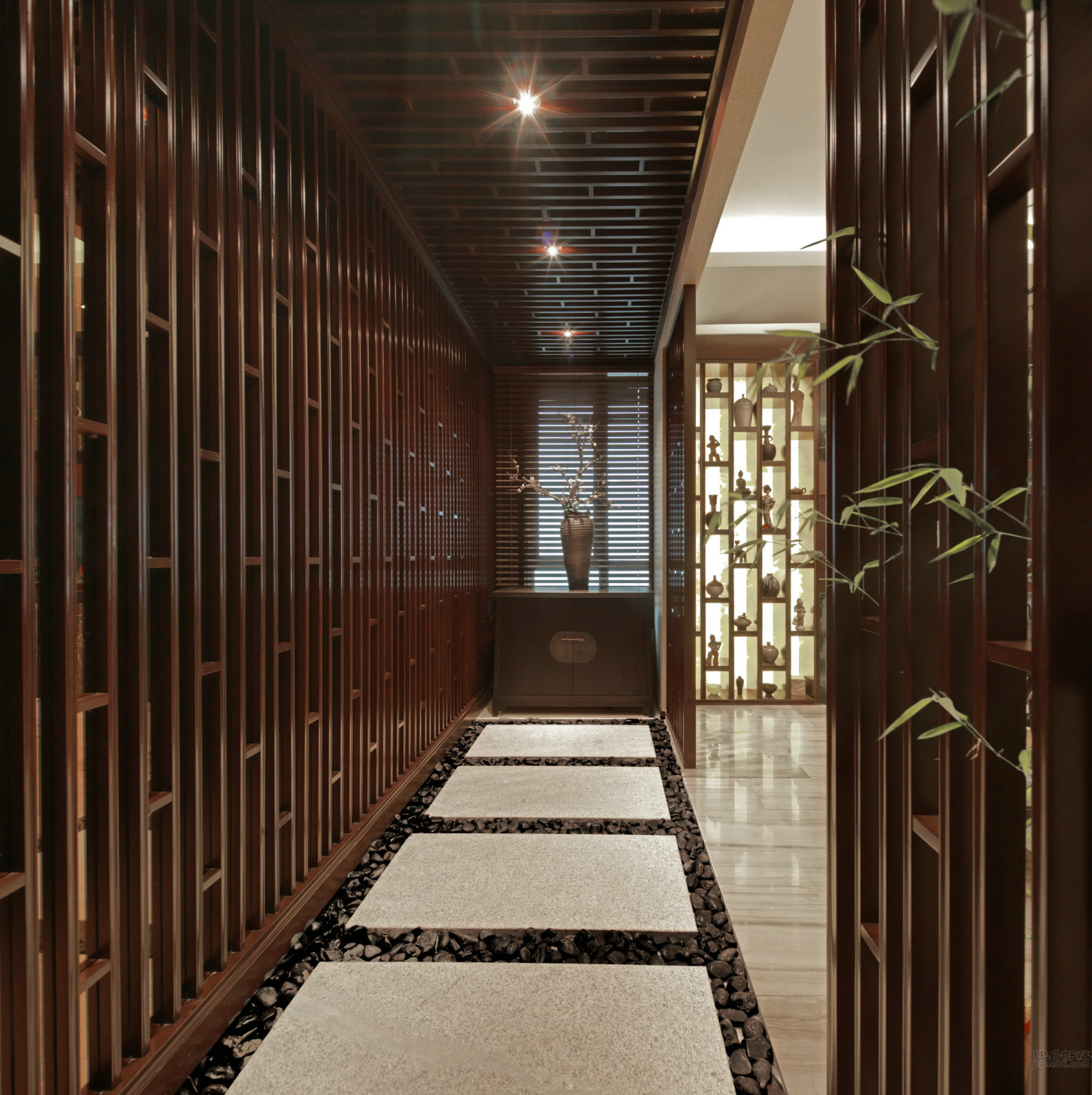 现代中式风格客厅走廊装修效果图